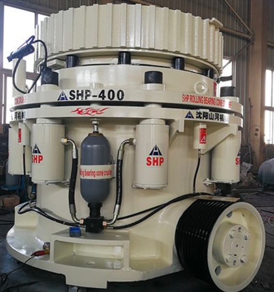 多缸液压圆锥破碎机：破碎的工业设备